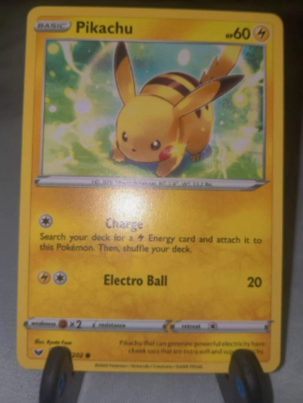 Pikachu 065/202 Swsh01: Sword & Shield Regular